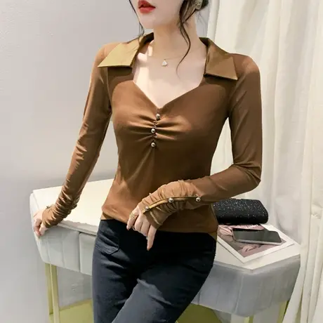 欧货女装性感V领抽褶纽扣设计感镂空气质上衣修身百塔T恤女打底衫图片