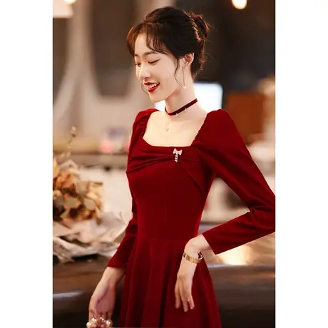 敬酒服新娘2023新款秋季长袖丝绒设计感结婚礼服简单大气订婚回门图片