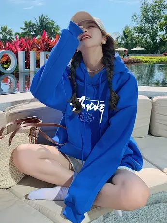 克莱因蓝连帽卫衣女2023年新款春秋冬款中长款遮屁股加绒加厚外套图片