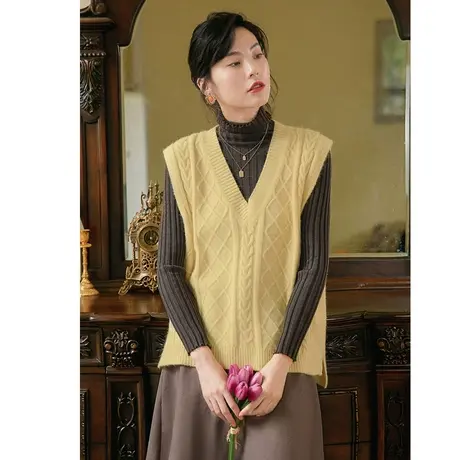 弥古黄色v领针织背心马甲女春秋慵懒风宽松小坎肩不规则叠穿上衣图片