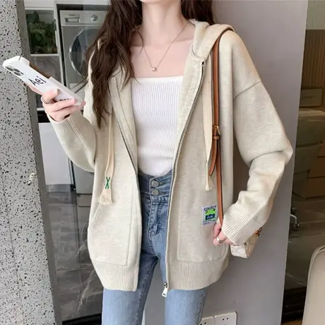 初春上衣女2023年新款连帽针织毛衣外套开衫春秋穿搭宽松拉链上衣图片