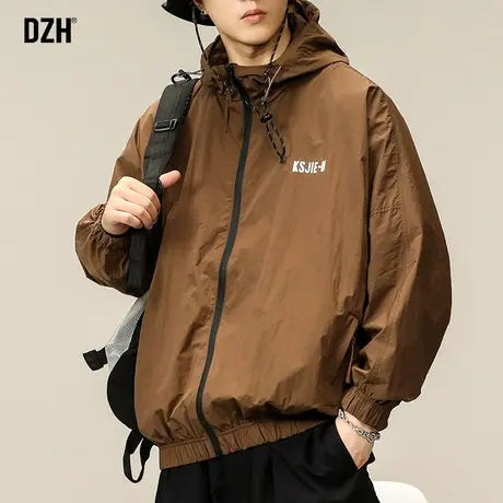 男士咖色冲锋衣男外套春秋款潮高级感户外连帽夹克男装2023年新款商品大图
