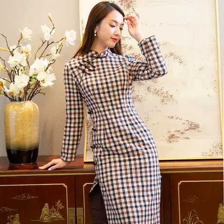 筠雅改良格子旗袍2025年新款年轻款冬款加厚中式盘扣复古棉麻裙子图片