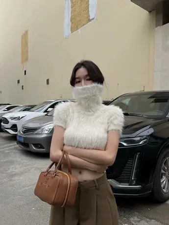 2023秋冬季新款韩版时尚保暖时尚小众高领短袖毛茸茸针织衫女上衣商品大图