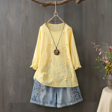 纯棉t恤女中袖圆领文艺刺绣女装2024新款潮短款五分袖打底上衣图片