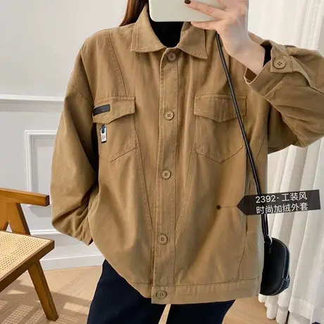 秋冬2024年新款加绒加厚牛仔外套女宽松休闲保暖上衣夹克衫工装风图片