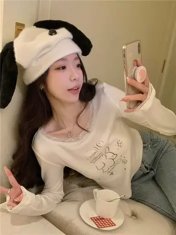 纯欲风蕾丝边印花长袖t恤女秋季2023新款设计感小众内搭短款上衣图片