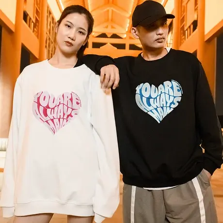 潮牌加绒爱心长袖上衣 ins潮大码圆领不一样的情侣装卫衣男女春秋图片