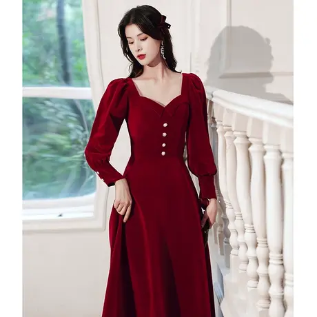 长袖敬酒服新娘2023新款秋冬季酒红色平时可穿结婚订婚丝绒晚礼服图片