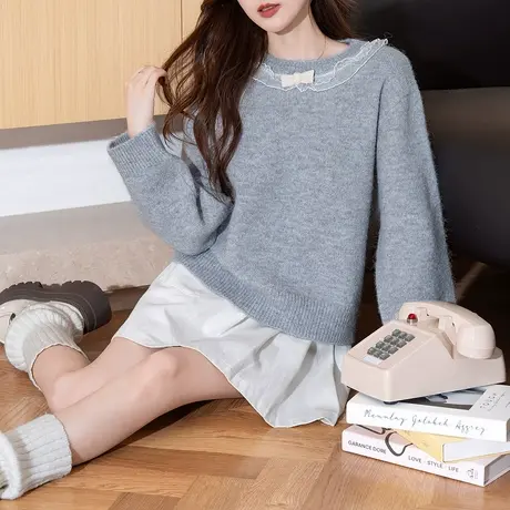季毛衣女简约风灰色蕾丝设计温柔系穿搭好看圆领套头TU图片