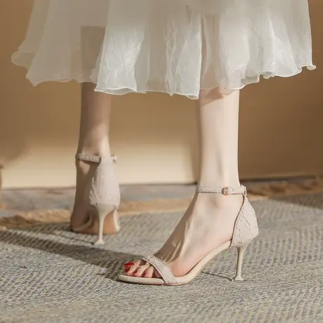 蝴蝶结水钻凉鞋女2023年夏季新款法式少女性感一字扣带高跟鞋细跟图片