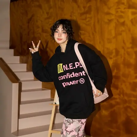 YEP黑色字母印花连帽卫衣女春秋2023新款复古潮牌宽松设计感外套商品大图