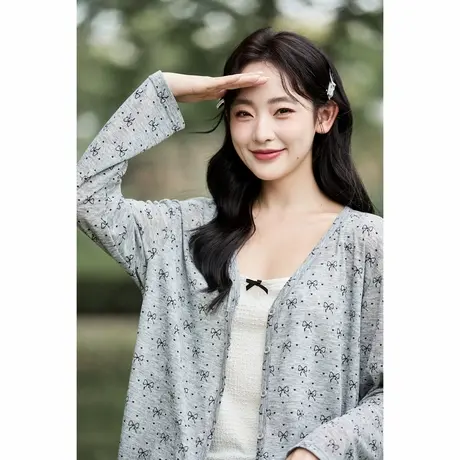唐狮春夏新款女外套蝴蝶结V领灰色高级感时尚百搭别致设计感图片