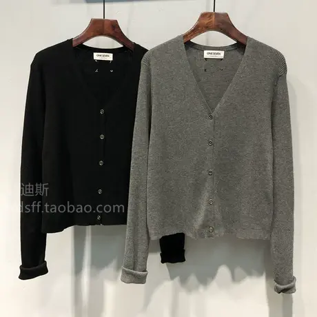 2023秋装韩国ulzzang新款后字母标签单排扣V领显瘦短款针织开衫女商品大图