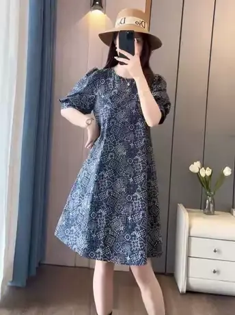 大码胖mm复古蓝色碎花连衣裙圆领减龄娃娃裙女2024新款夏季欧洲站图片