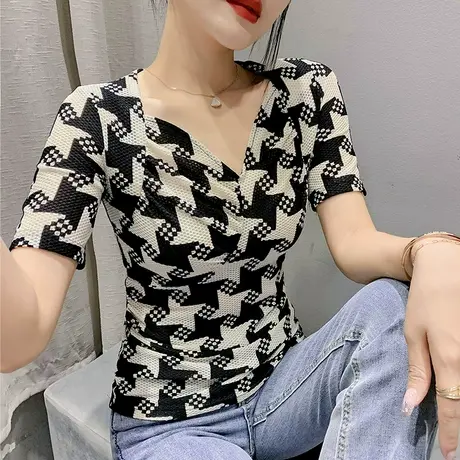 性感网纱质感t恤女时尚千鸟格印花个性短袖上衣洋气修身V领小衫夏图片