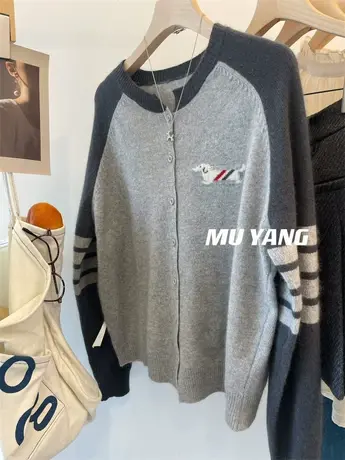 真的很好穿！细软山羊绒小狗提花羊毛开衫女条纹拼袖长袖针织上衣商品大图