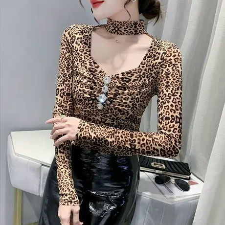 性感镂空豹纹T恤女长袖洋气加绒加厚打底衫秋冬内搭锁骨网纱上衣图片