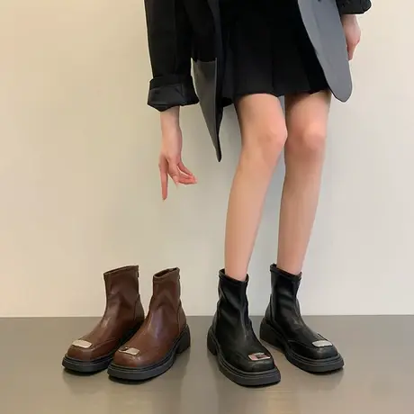 永希英伦风马丁靴女2023年秋季设计感小众短靴防滑复古超火机车靴图片
