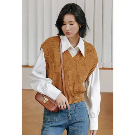 弥古焦糖色毛衣马甲女春秋内搭叠穿格子针织背心外穿v领收腰上衣图片