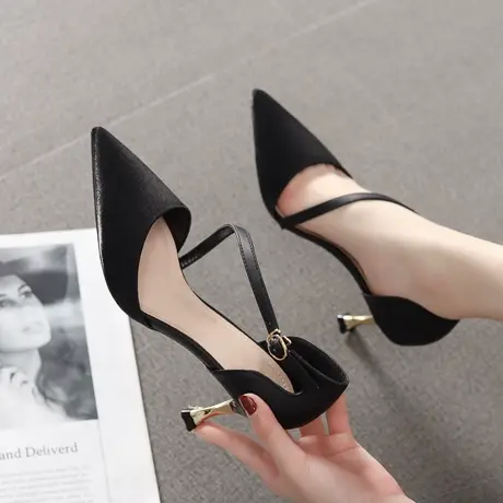 2020春季新款黑色高跟鞋女尖头细跟猫跟鞋一字带百搭性感中空单鞋图片