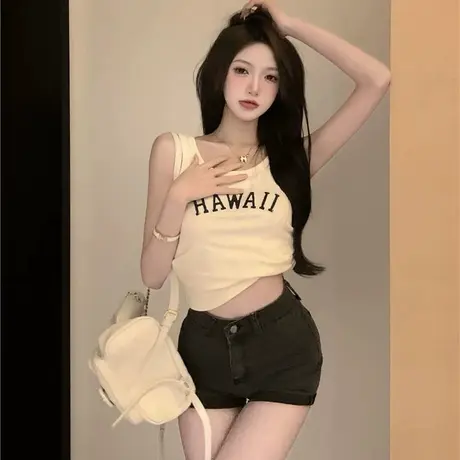 大码字母刺绣无袖小吊带背心女夏季内搭显瘦撞色美背短款上衣胖mm图片