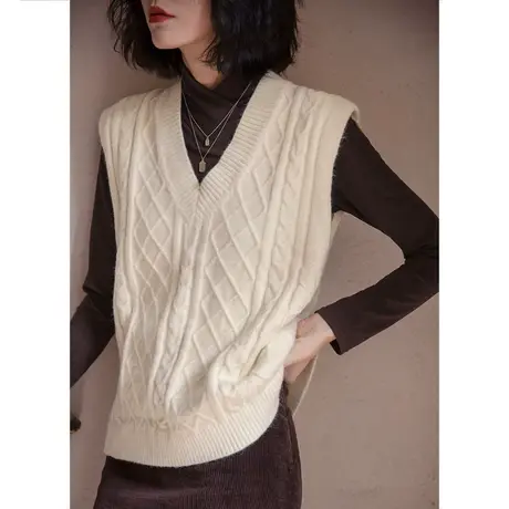 弥古慵懒风针织马甲女春秋宽松v领麻花背心高级感开叉不规则上衣图片