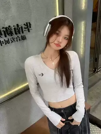 v领打底衫2023秋季新款内搭短款上衣设计感小众长袖修身正肩t恤女商品大图