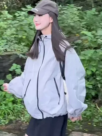 复古薄款连帽冲锋衣外套女秋季休闲宽松户外冲锋衣棒球服夹克外套商品大图