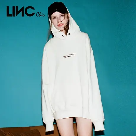 LINC金羽杰2023秋季新款潮酷LOGO印花宽松中长款套头连帽卫衣女商品大图