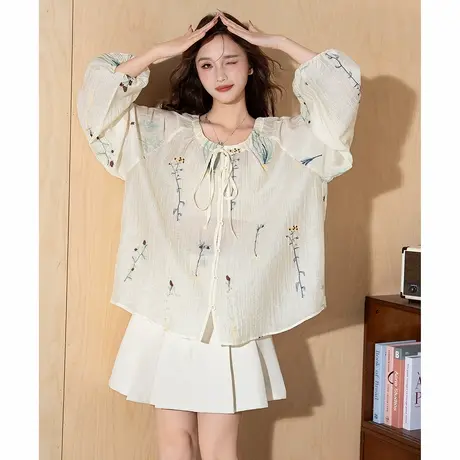 唐狮女式圆领绣花领口抽绳衬衫白上新女装高端小资小上衣外套tu图片