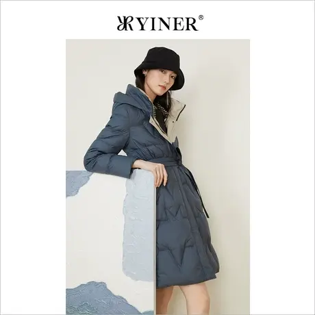 *YINER音儿奥莱女装冬季几何压纹中长款连帽羽绒服商品大图