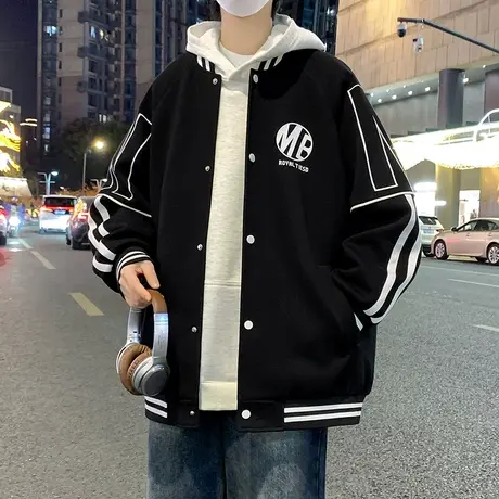 白色棒球服男春秋冬款潮牌拼接褂子青少年排扣外套宽松帅气夹克男图片