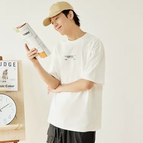 简约休闲字母t恤男短袖男款阳光潮男纯白色t恤2023夏季新款体恤图片