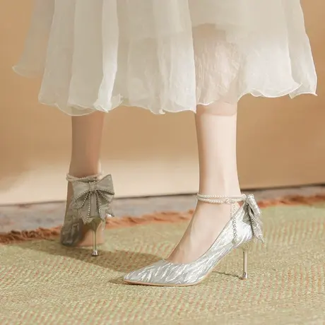 法式高跟鞋女2023夏秋新款珍珠一字带水晶婚鞋气质名媛细跟单鞋女图片