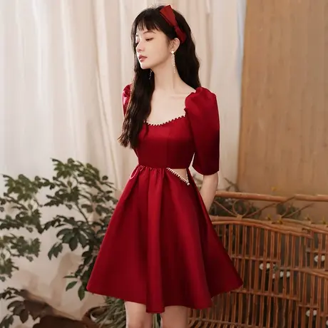 敬酒服新娘2023新款订婚回门性感红色礼服女连衣裙小个子夏季方领图片