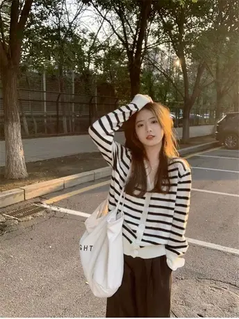 条纹开衫针织t恤女秋季小众设计感复古慵懒风内搭打底衫长袖上衣商品大图