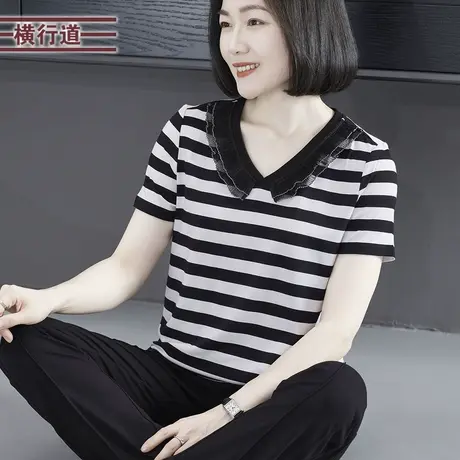 2023新款夏季简约V领花边条纹宽松短袖T恤大码洋气女衣外穿妈妈装图片