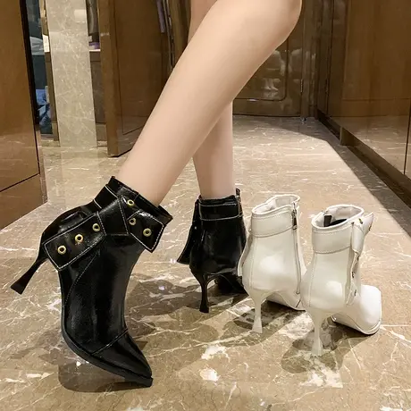 白色尖头短靴女2022秋冬新款马丁靴小众皮带扣细跟黑色高跟时装靴图片