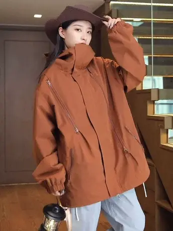 户外冲锋衣女款春秋季潮牌外套冲锋服防水防风机能软壳夹克登山服图片