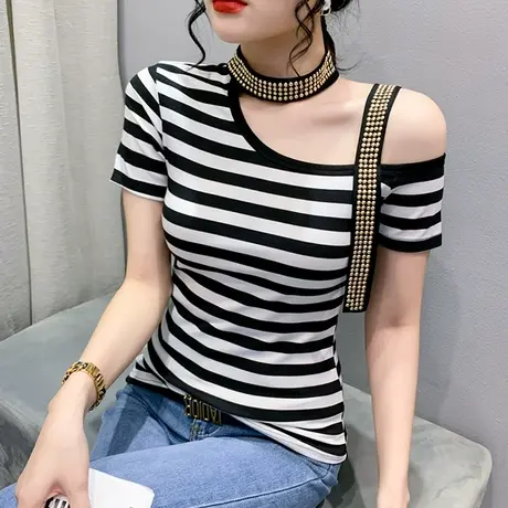 性感露肩气质女装设计感小众铆钉T恤短袖修身漏肩上衣条纹小衫夏图片