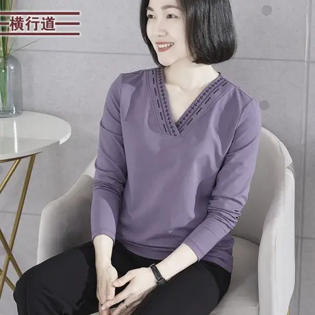 2025春季新款纯色简约休闲V领绣花长袖T恤女打底衫外穿大码上衣服图片