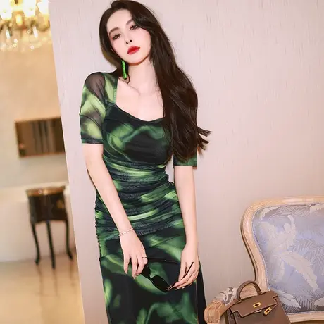 2024夏季轻奢收腰方领开叉包臀裙新款独特网纱褶皱气质初恋连衣裙图片