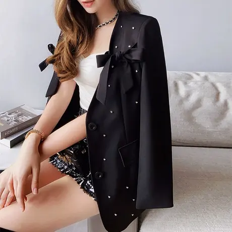 【直播】粉红大布娃娃设计感重工甜美西装图片