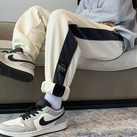 灯芯绒裤子男卫裤加绒加厚宽松阔腿潮牌束脚休闲长裤秋冬款运动裤图片