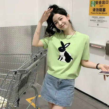 唐狮圆领短袖T恤女夏季绿色短款针织上衣设计感别致甜美小衫图片