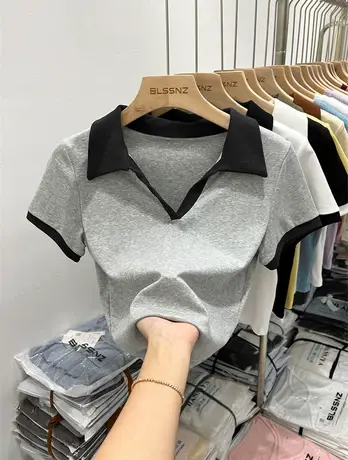 2023夏季新款上衣设计感小众拼接polo衫辣妹短款V领正肩短袖t恤女商品大图