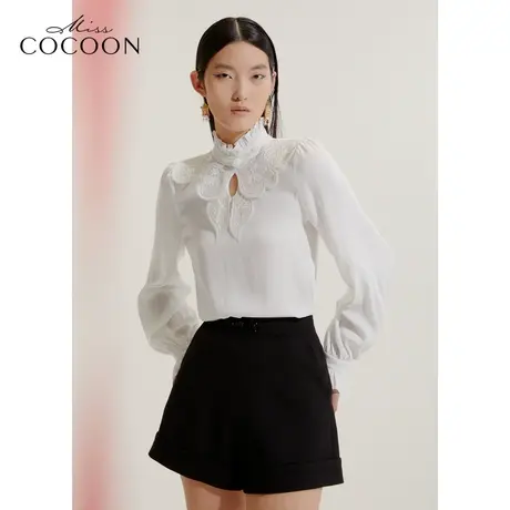 COCOON商场同款2023秋冬新款蕾丝拼接翻领荷叶边雪纺衫商品大图