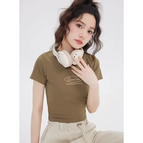 尔给咖色正肩短袖t恤女夏季2023新款显瘦小个子短款紧身辣妹上衣商品大图