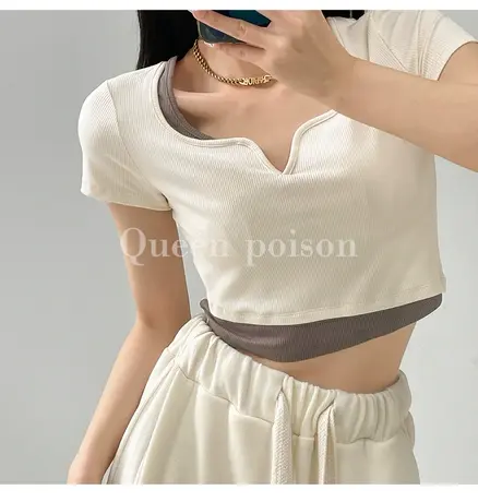 美式街头辣妹撞色假两件短袖T恤女设计感小V领修身显瘦短款上衣潮图片